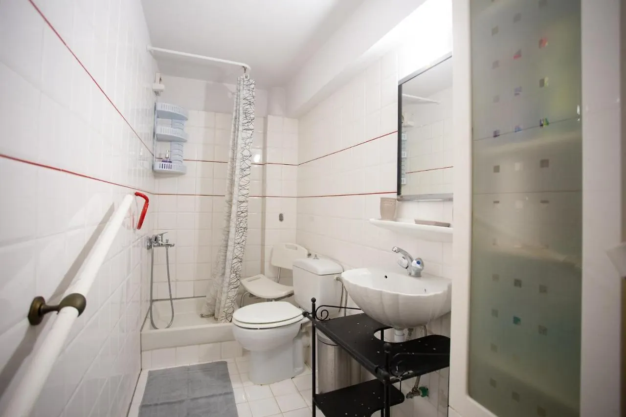 Traditional Villa Appartment With Garden, Also For Gatherings ,15 Minutes From Thessaloniki Airport