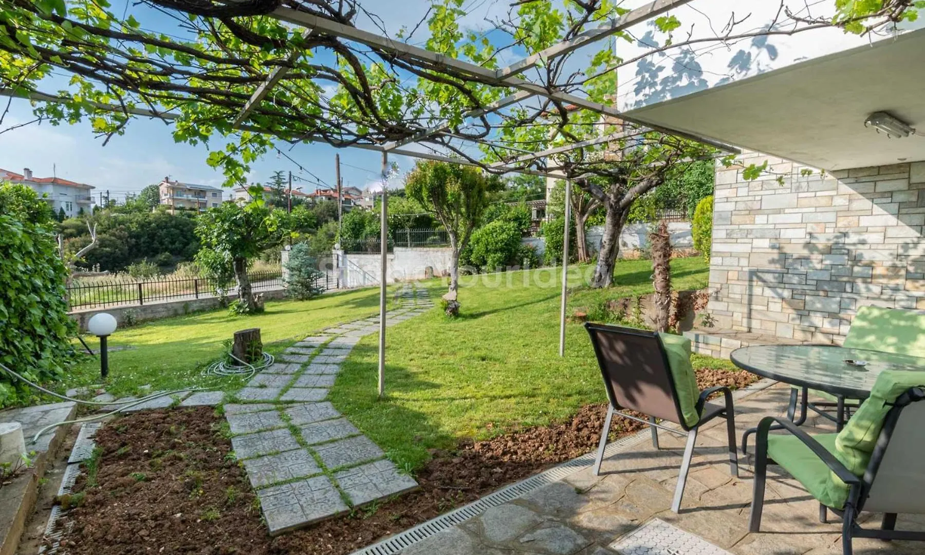 Apartament Traditional Villa Appartment With Garden, Also For Gatherings ,15 Minutes From Thessaloniki Airport